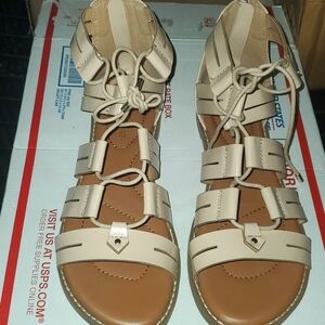 Lane Bryant cream leather sandals 9wide